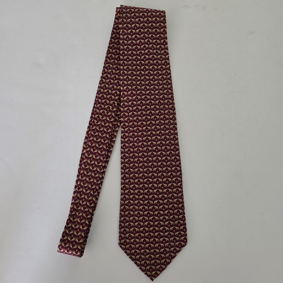 Salvatore Ferragamo Men's Burgundy Elephant 100% Silk Tie MSRP $220 NWOT - Picture 3 of 4